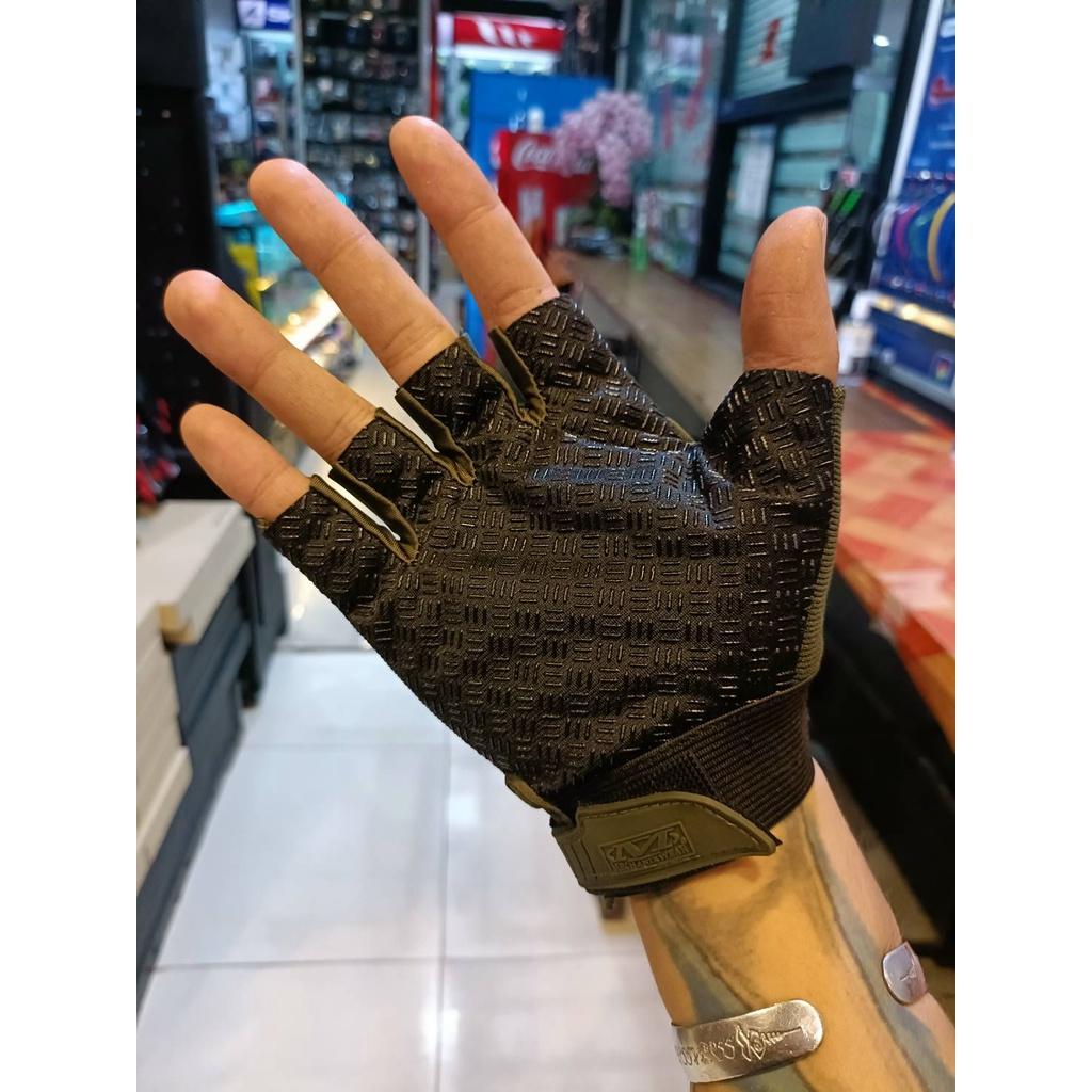 3.  #ถุงมือ Mechanixwear ถุงมือขับขี่มอไซค์ (ครึ่งนิ้ว) ฟรีไซส์