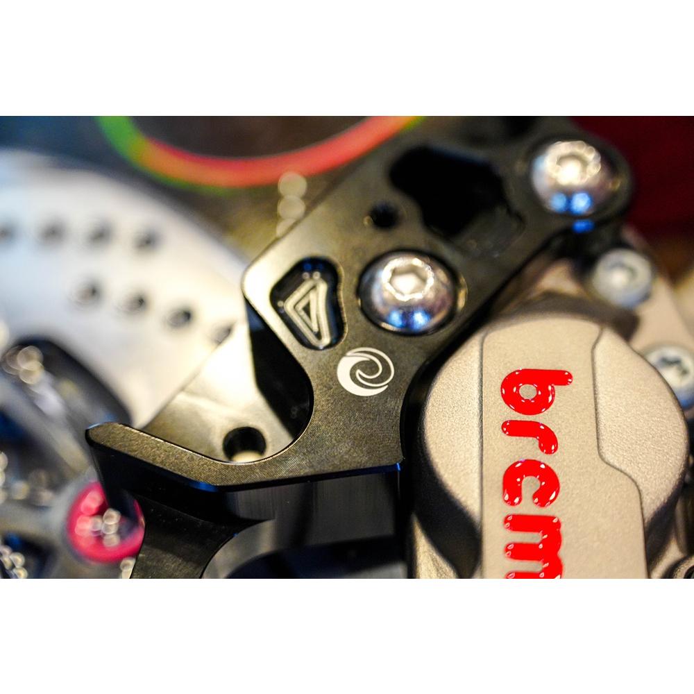 ชุด จานดิสเบรค หน้า ขนาด 300mm ปั้มBrembo 4POT หูชิต พร้อมขาจับปั้ม evolution ชุด sever speed for FORZA300-350