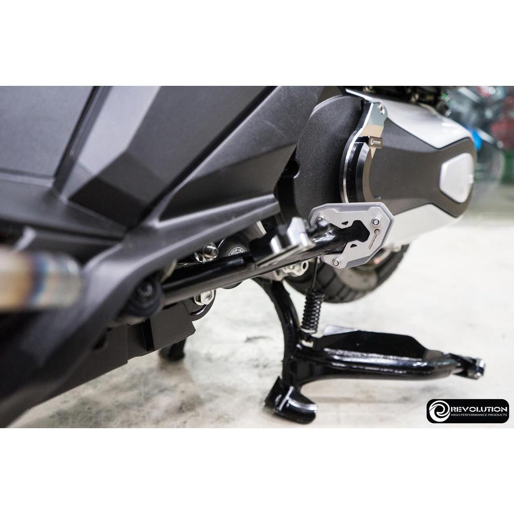 แผ่นรองขาตั้งข้าง (สแตนเลส+อลูมีเนียม) 2D Revolution Adv350/forza350 มี5สี แดง ทอง ดำ เทา น้ำเงิน