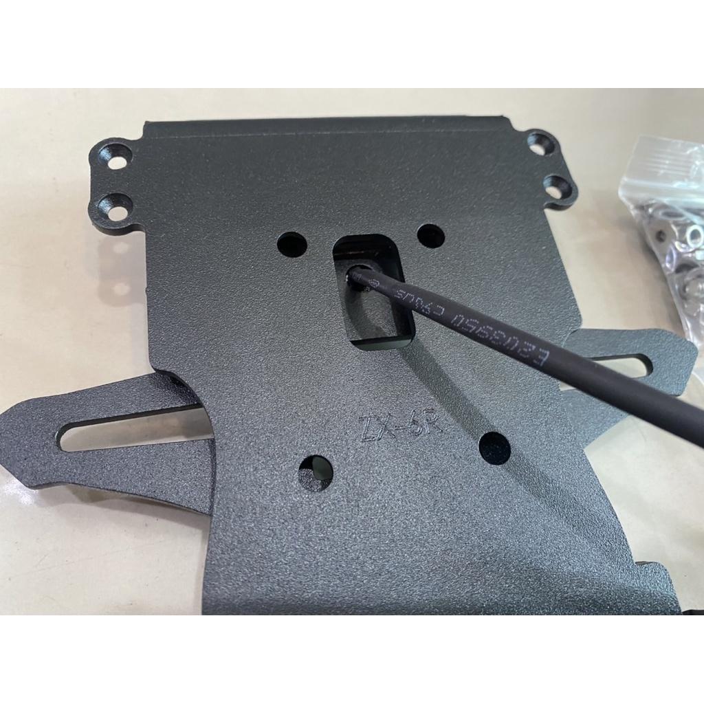 134.ท้ายสั้นแม่เหล็กพับได้ แบบมีไฟส่องป้ายทะเบียน รุ่น ZX 6 R / sevenspeed