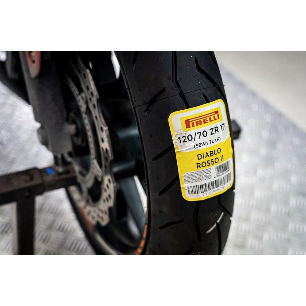 ยางนอก Pirelli 120/70-ZR17 58w TL Diablo Rosso ll