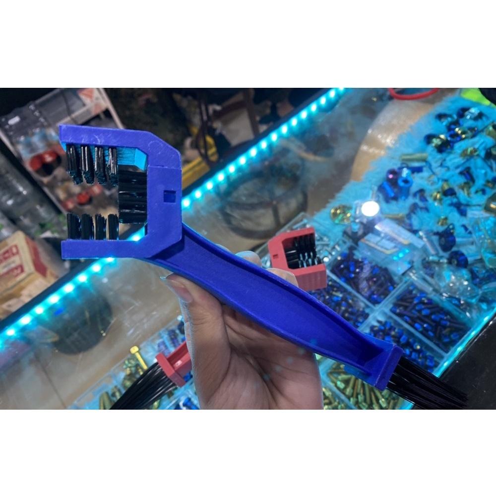 แปรงขัดโซ่ 2 หัว GENERAL PARTS X-MAVR1 แปรงโซ่ได้ทุกรุ่น แปงขัดโซ่ ขัดโซ่ ทำความสะอาดโซ่ *