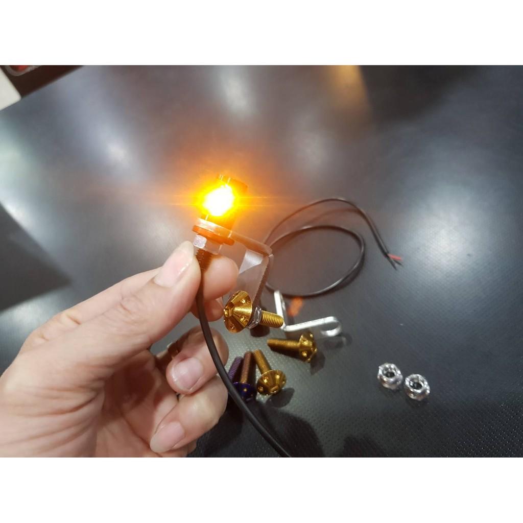 ชุดไฟตาแมว LED พร้อมขาจับสแตนเลสแท้ 304 หนา 3มิล+น็อตลเสหัวปีกดอกไม้