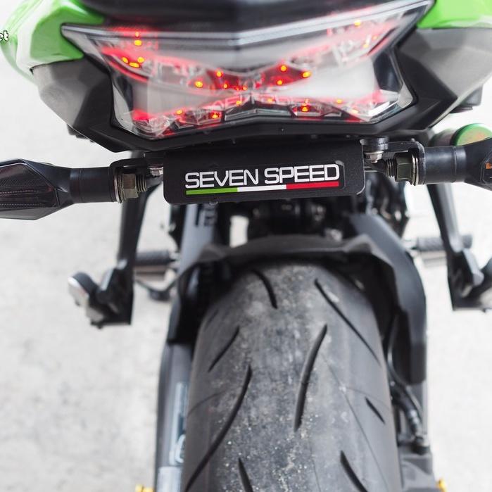 465.ท้ายสั้นแม่เหล็กพับได้ มีไฟส่องป้ายทะเบียน รุ่น  Z650/NINJA650 / Sevenspeed