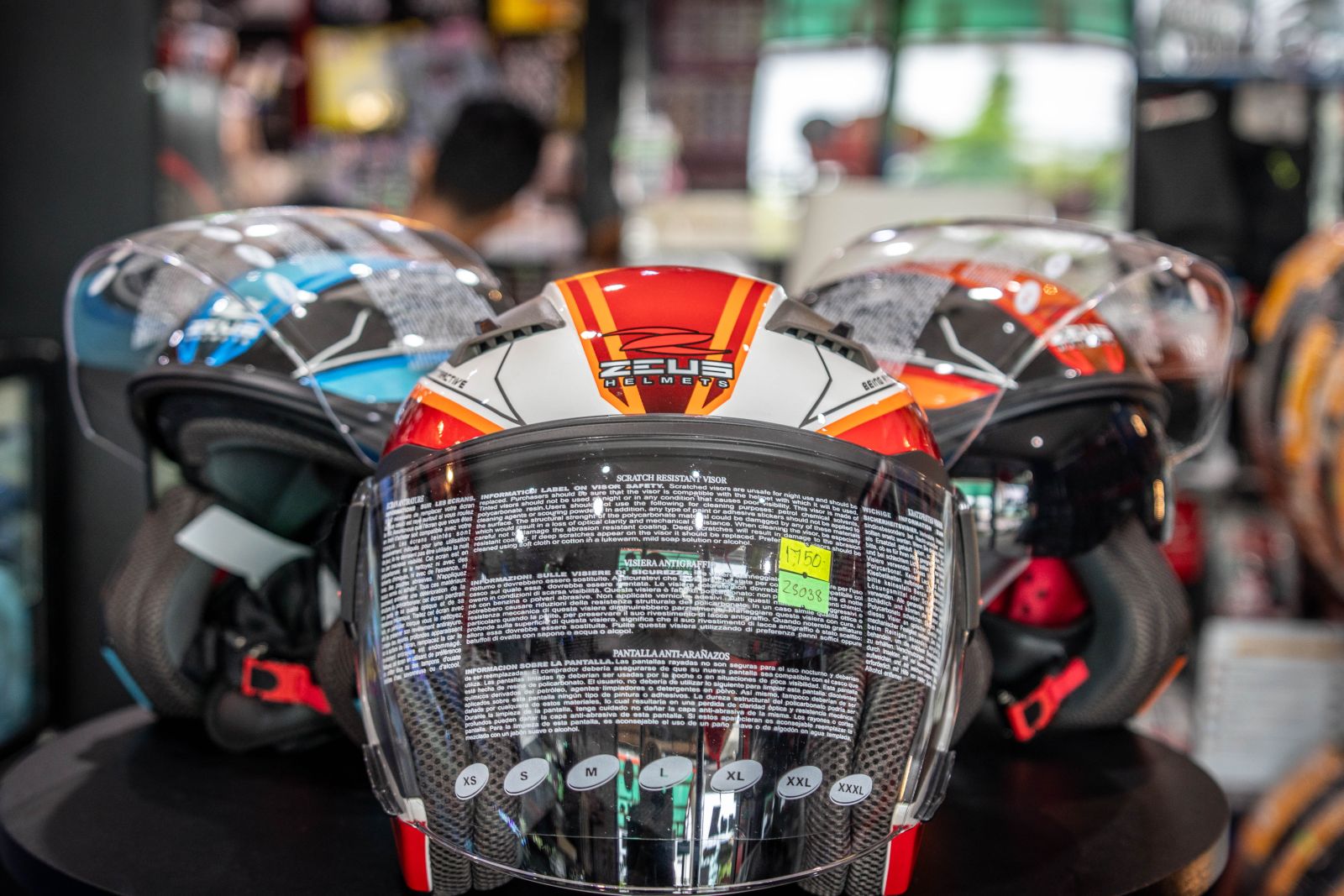 หมวกกันน็อคครึ่งใบ ZEUS Helmets | ZS-611 TT29  ฟรี สปอยเลอร์สีสโมค