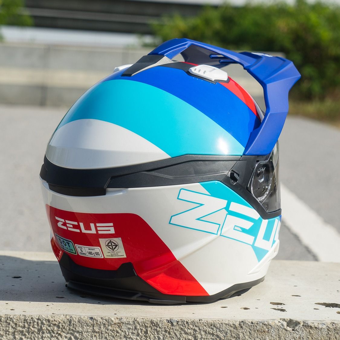 หมวกกันน็อค ZEUS Helmet รุ่นใหม่ ZS-913 มีสีพื้น สีกราฟิก