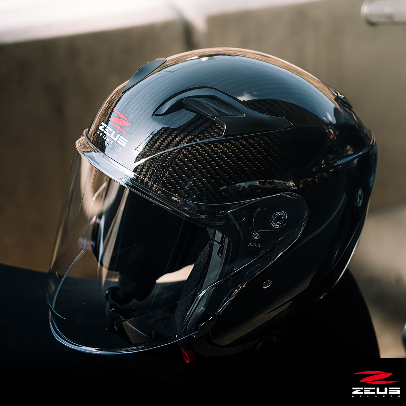 หมวกกันน็อค ZEUS Helmet ZS-630 100% คาบอน แว่นตากันแดด ในซิว