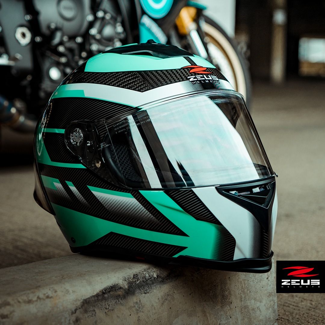 หมวกกันน็อค ZEUS ZS-1900 CABON SKULL / GOLD / SILVER / GREEN