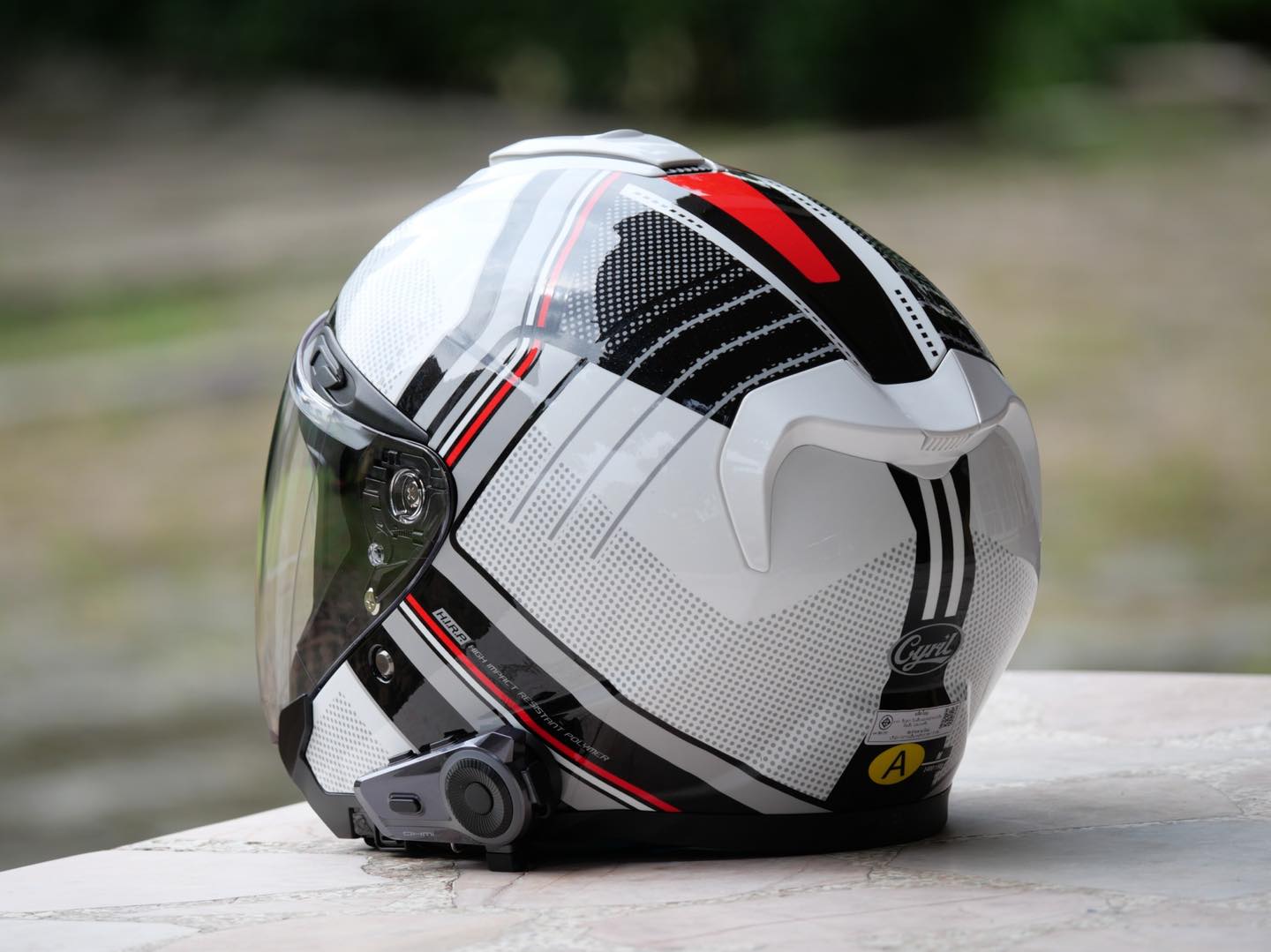 หมวกกันน็อค CYRIL R18