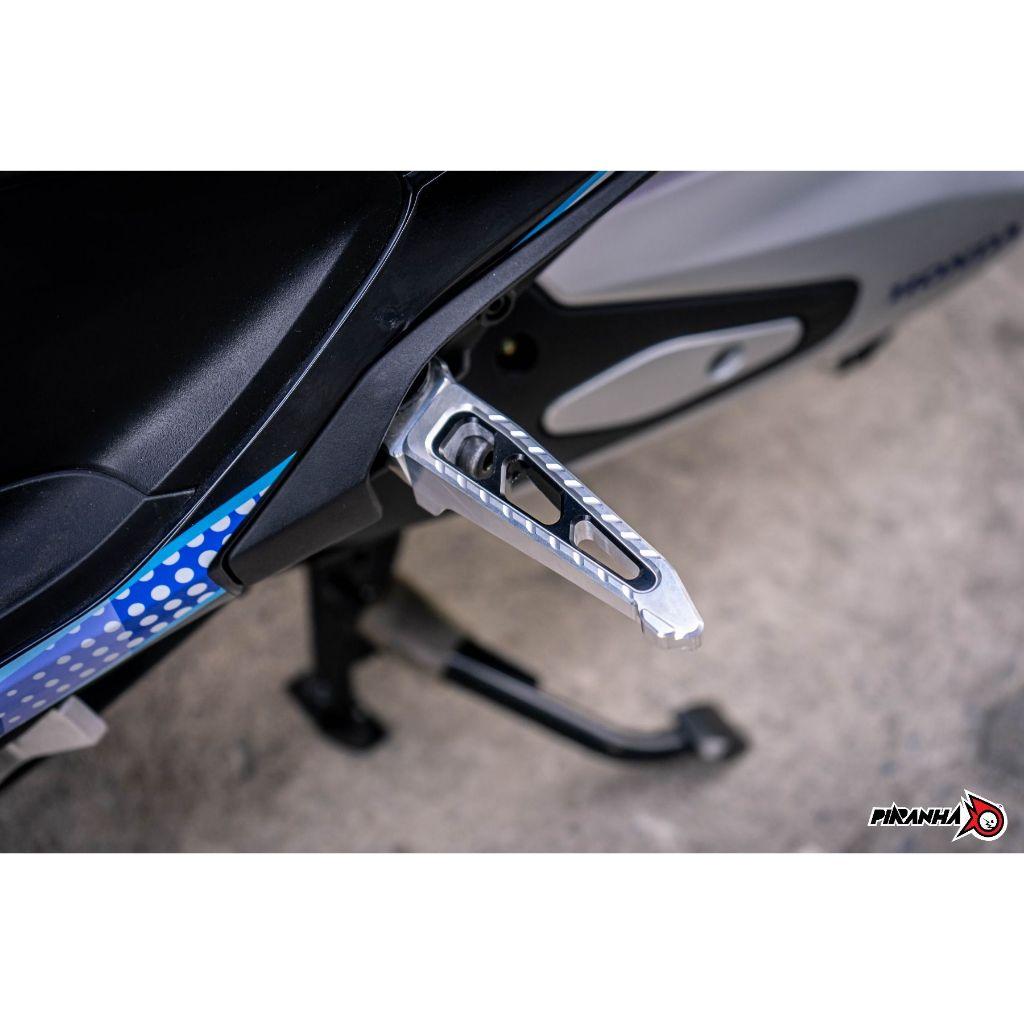พักเท้าหลัง CNC Duo Anodize FORZA-350 / ADV-350 / LEAD-125 แบรนด์ PIRANHA