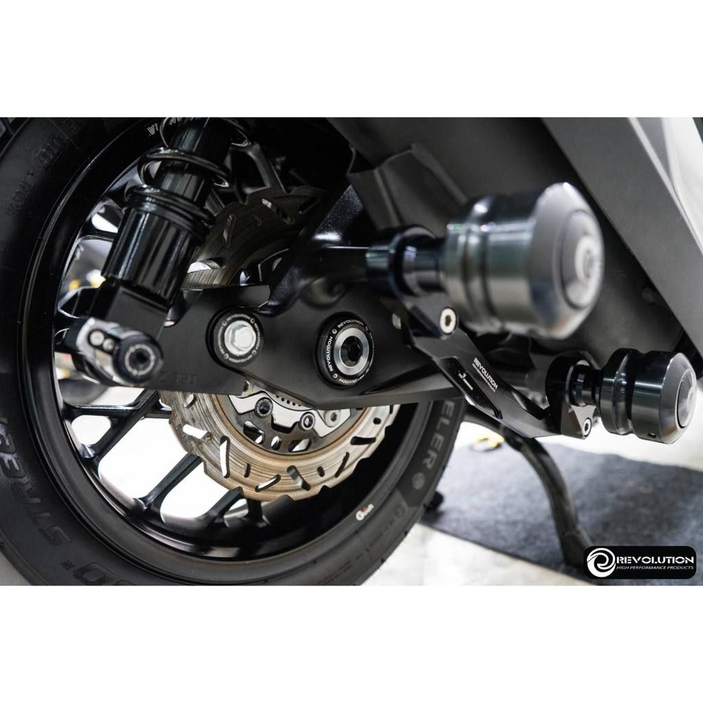 **525.ฝาปิดรูสวิงอาร์มล้อหลัง CNC (ทูโทน) REVOLUTION ADV-350, FORZA-350, X-MAX 300
