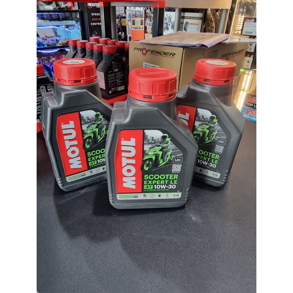 น้ำมันเครื่อง MOTUL Scooter Expert LE 10W-30/10W-40 ขนาด 0.8 ลิตร น้ำมันเครื่อง กึ่งสังเคราะห์