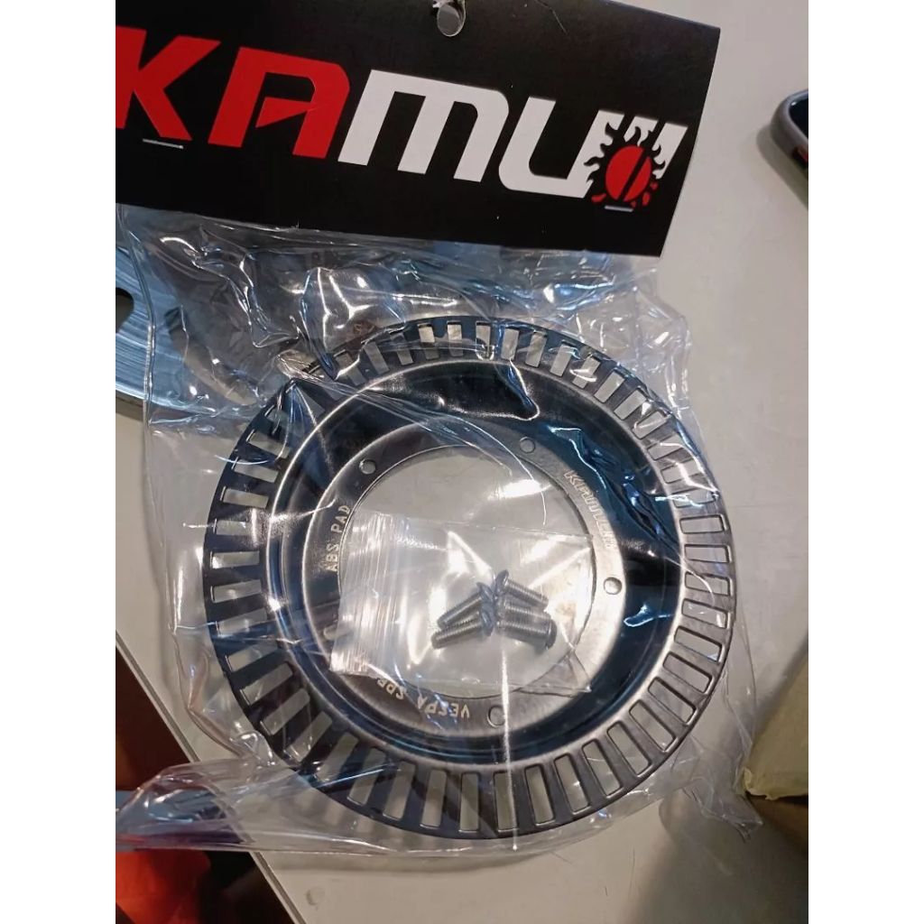 แผ่น ABS vespa 5 รูสีดำสำหรับใส่กับจานดิสแต่งคามูอิมีหมุดเท่านั้น (0546)