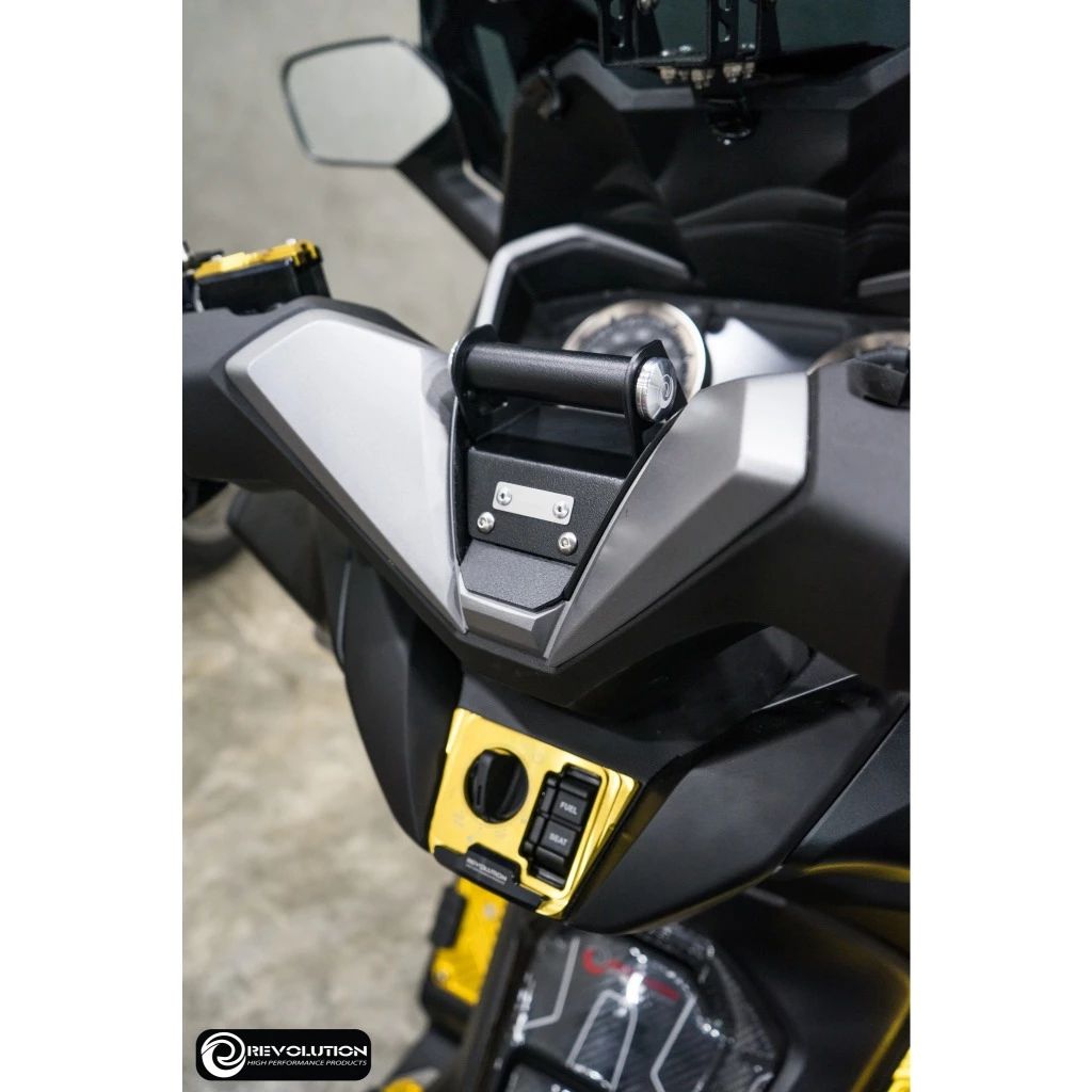 ขาจับมือถือยึดฝาครอบแฮนด์ (เหล็กหนา 2mm) REVOLUTION V2 FORZA-300, FORZA-350 NEW สีดำ(0601)
